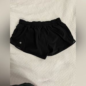 lulu lemon hotty hot shorts